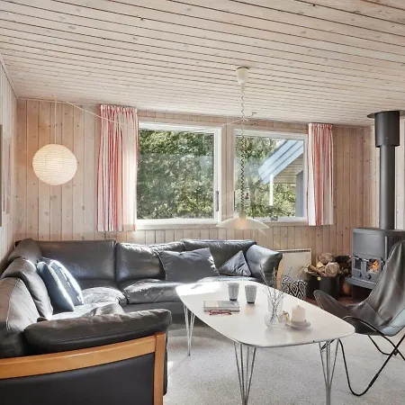 Eriksine Holiday home *