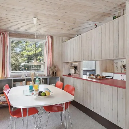 Holiday home Eriksine